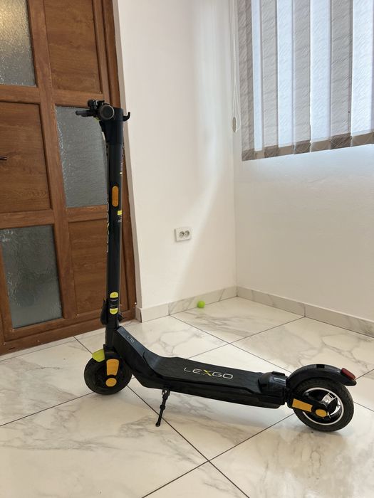 Vand trotineta LEXGO L10 ,1300 lei usor negociabil