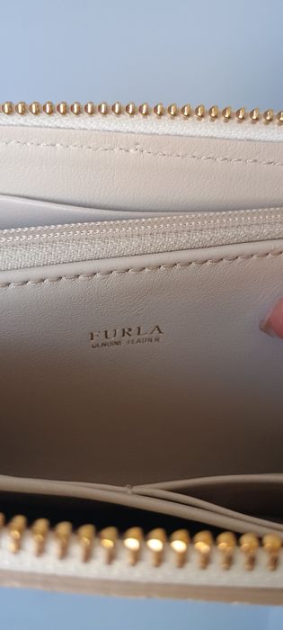 Портмонета Furla голям размер