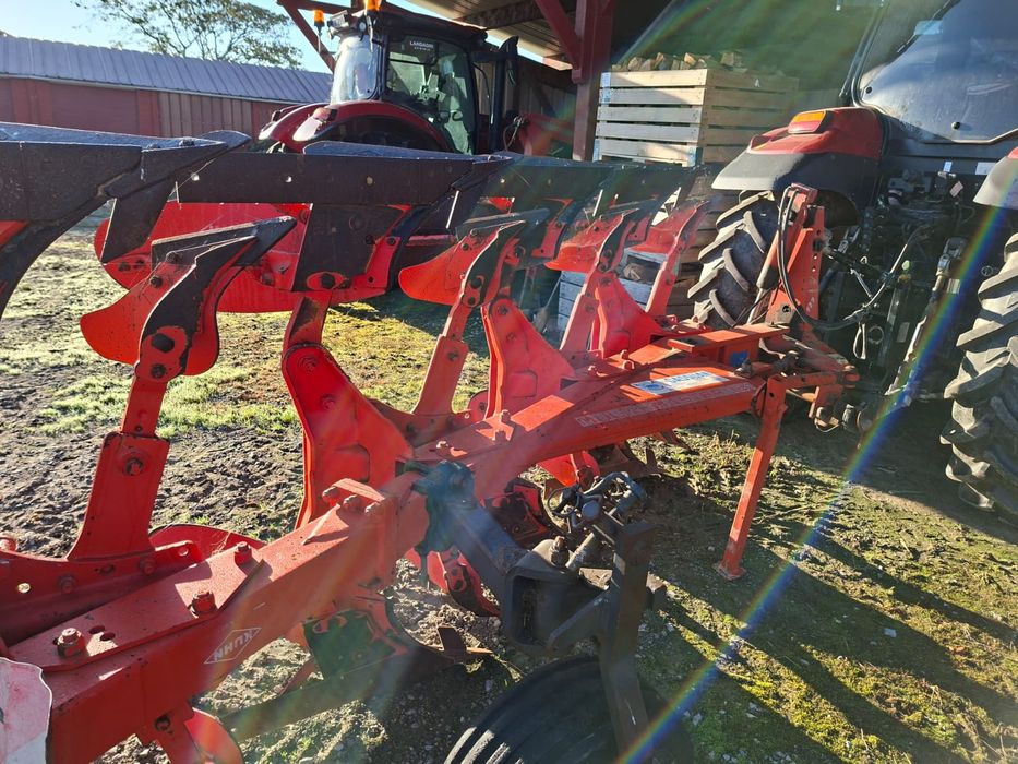 Plug reversibil 4 brazde Kuhn  Huard