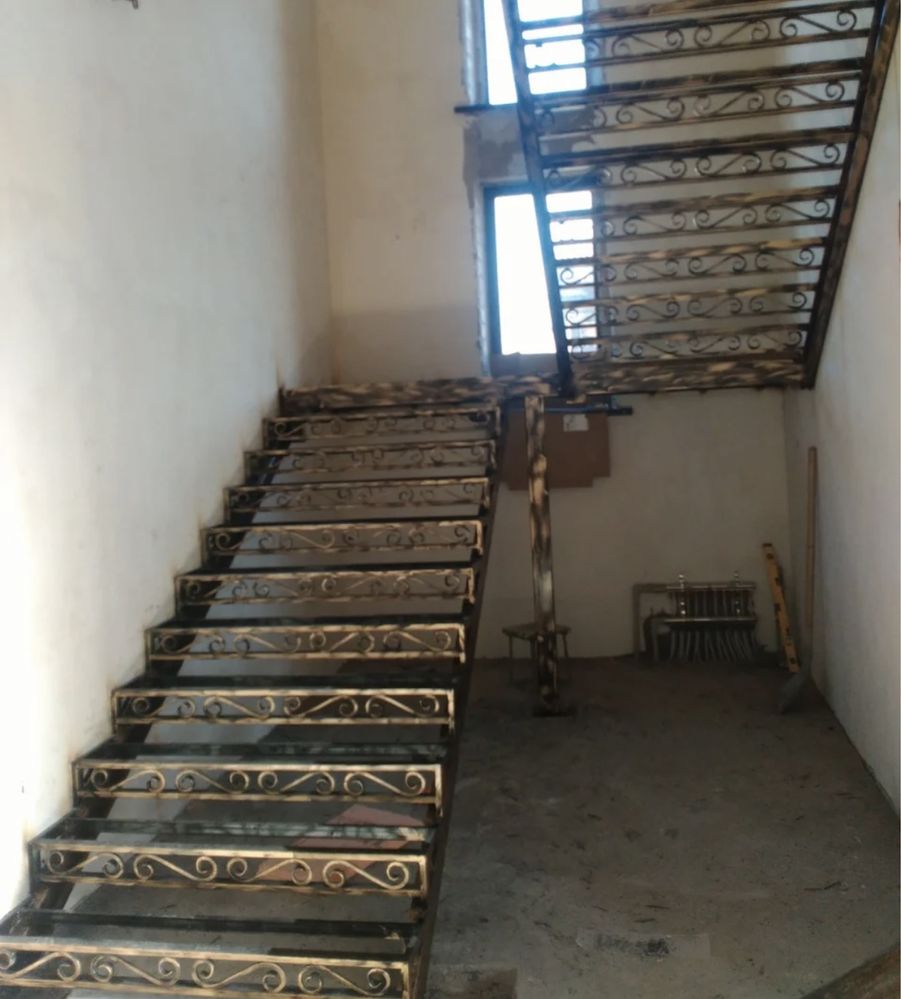 Деревянные Лестницы, металло каркас лестницы на заказ