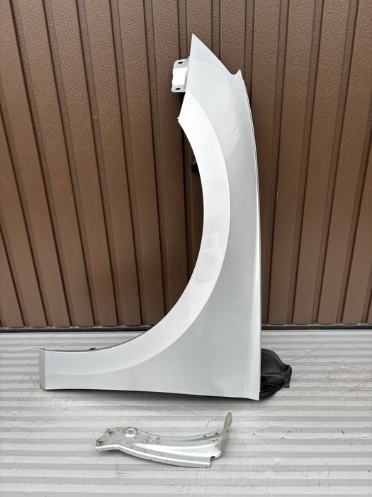 Aripa st fata Skoda Suparb 3 cod de culoare LA7W 2015-2020