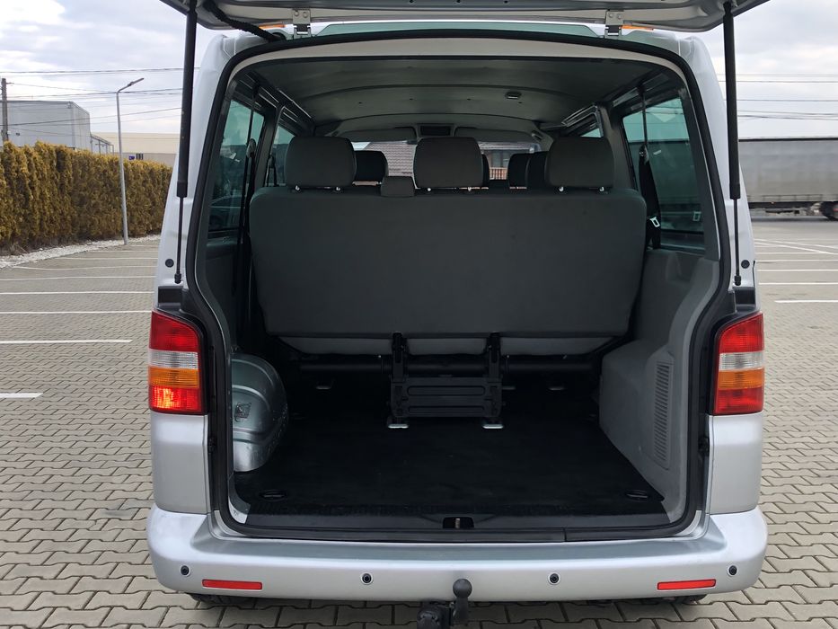 VW Transporter T5 lung 9locuri an 2008 1.9 tdi clima sirocol computer