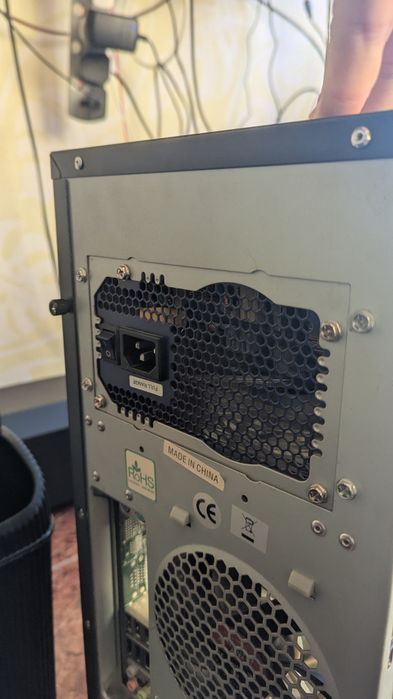 Захранване 700W (Fortron EPSILON 700) - ATX Power Supply APFC