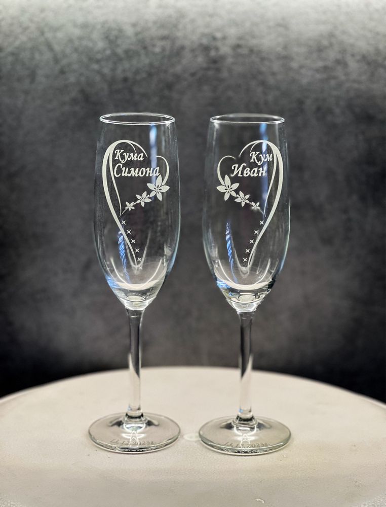 Комплект гравирани сватбени чаши по ваш избор