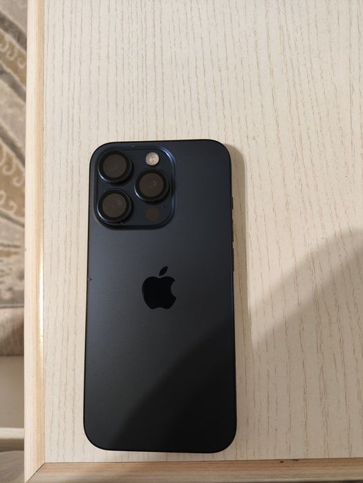 iPhone 15 pro 128 gb