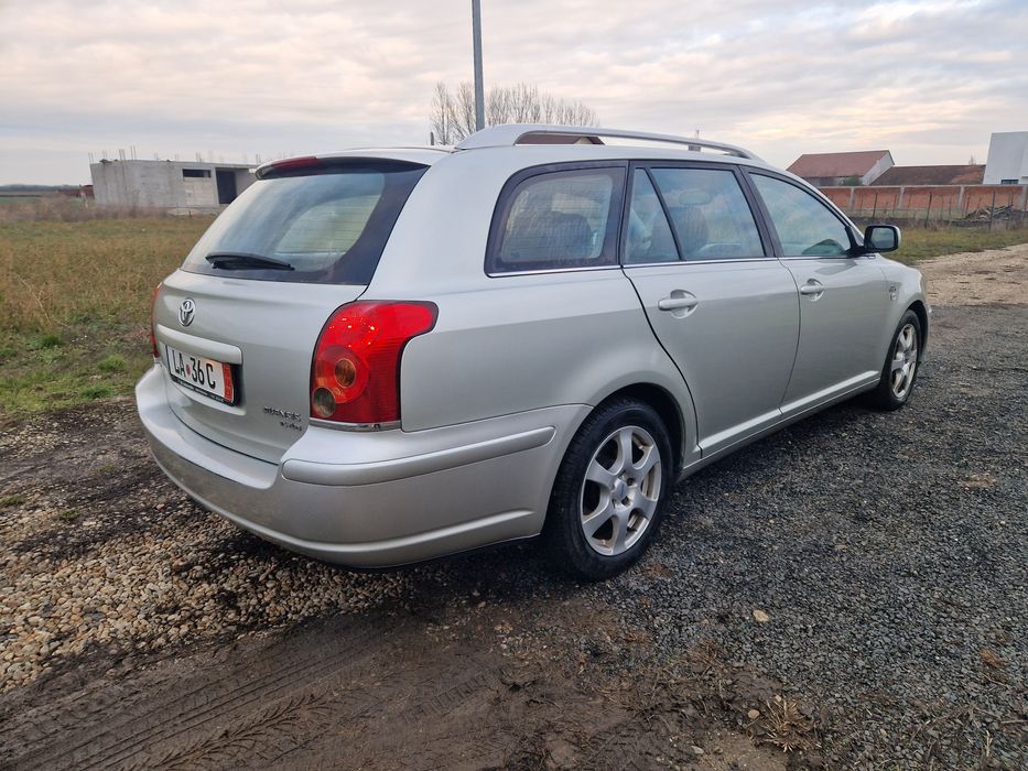 Dezmembrez Toyota Avensis T25 2.2 Dcat 177 cp 2003-2009
