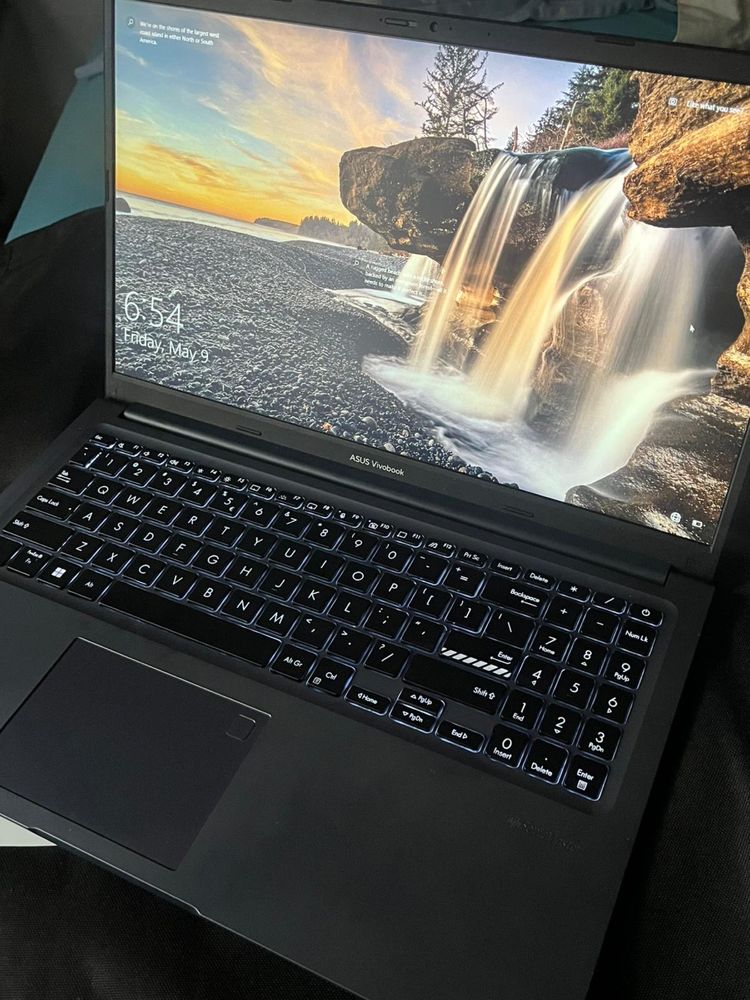 Asus vivobook 15 + windows