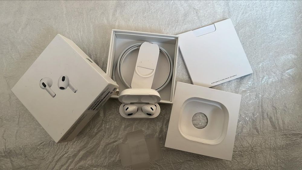 Оригинал air pods 3
