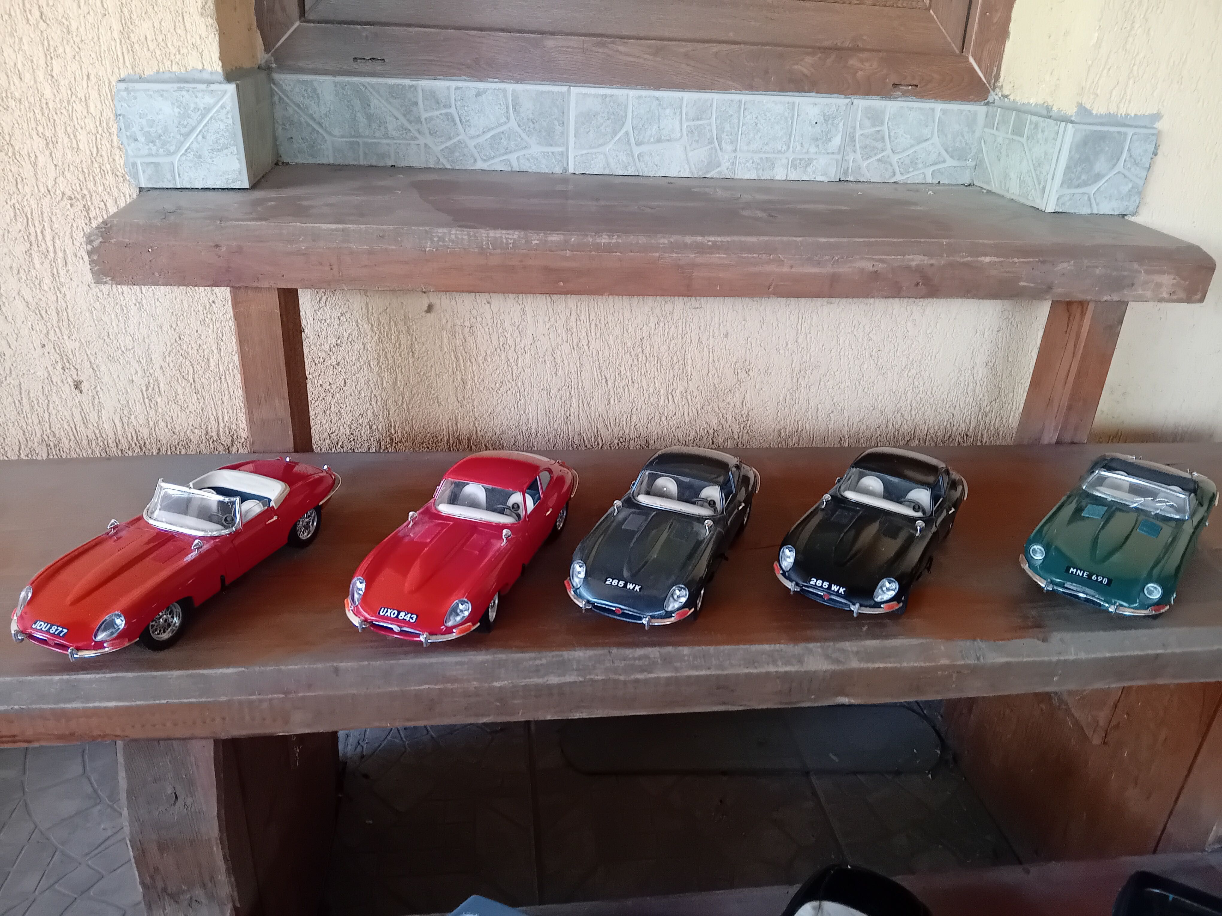 Machete 1:18 Jaguar
