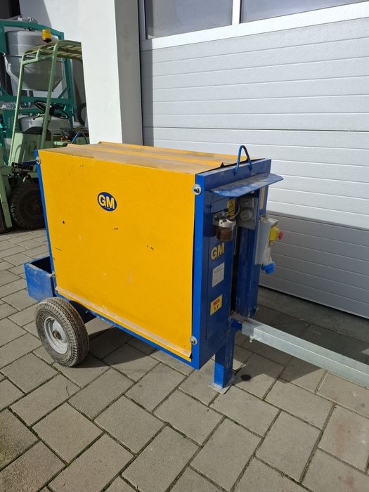 Mașina de curățat/spălat panouri ,cofraje galbene Doka la 220 V