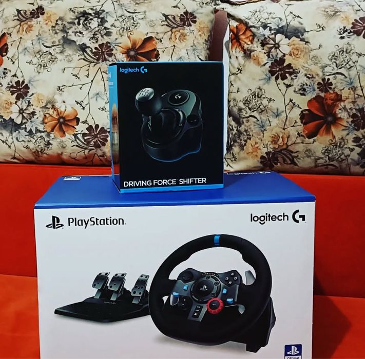 Volan Logitech G29 custom cu pedale si schimbator Logitech