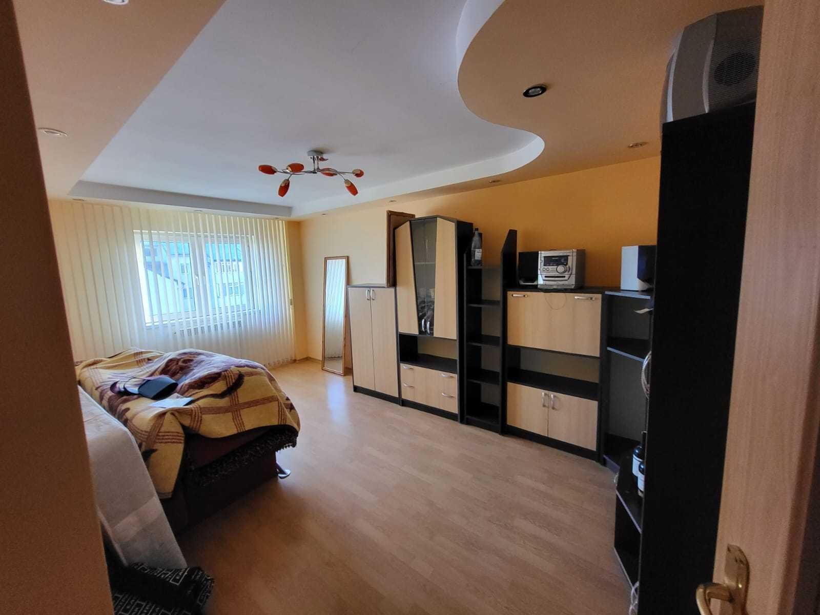 De vânzare apartament cu 3 camere zonă centrală Tg. Frumos