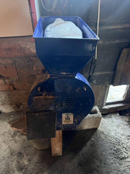 Moara electrica 220V de macinat