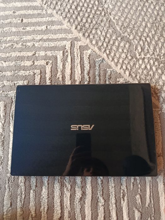 ASUS e510 noutbuk sotiladi