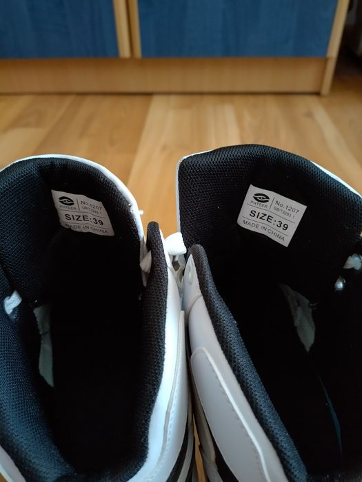 Adidași/Ghete cu roți/Role