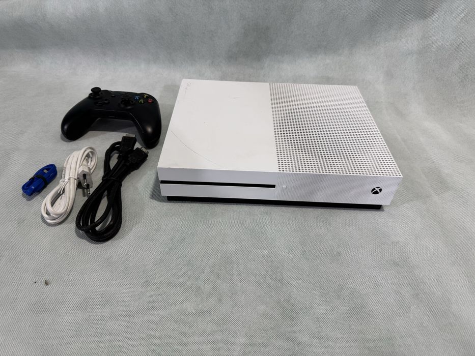 Конзола - Xbox One S / 500 G / Х1