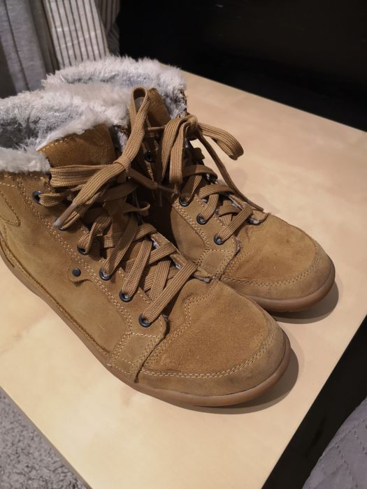 Vând ghete piele întoarsă 41