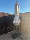 Umbrela de terasa tip cantilever