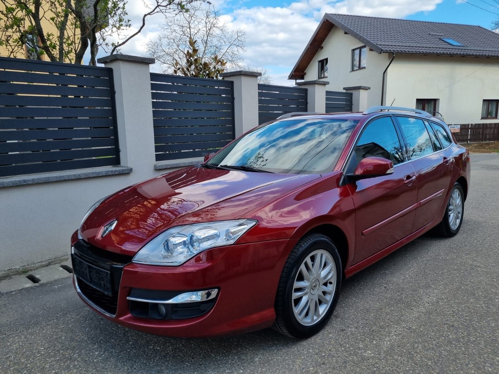Vând Renault Laguna III Facelift Motor 2.0dci an2011 E5 cutie automată