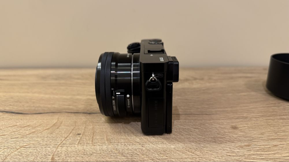 Фотоапарат Sony A6000