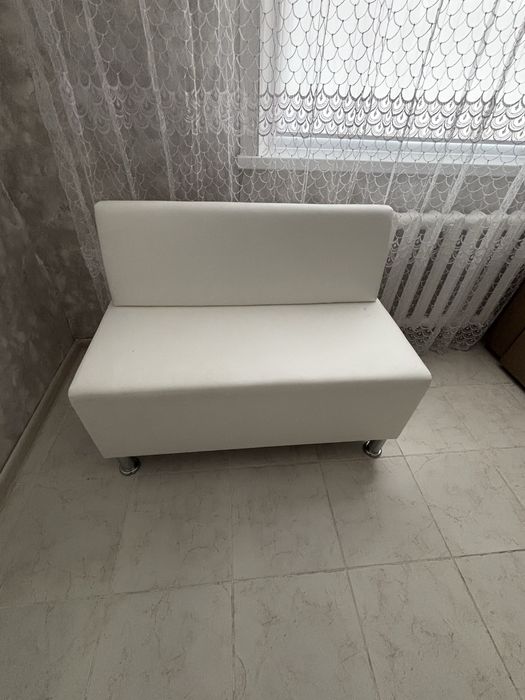 Продам диван 7 микрорайон 1 этаж