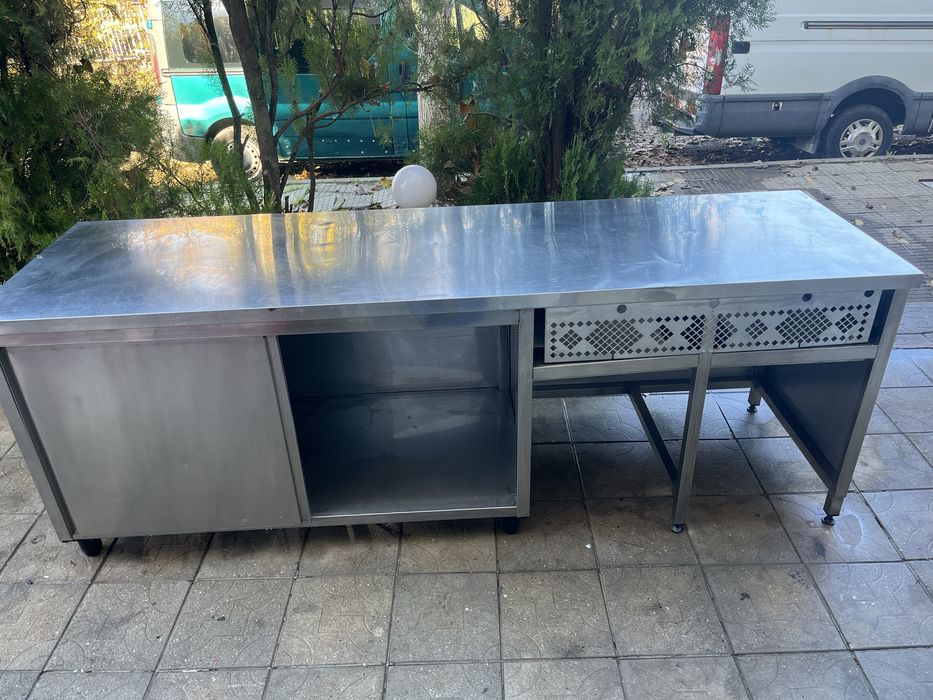 Работна маса неръждавейка