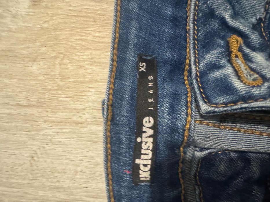 Два чифта дънки и кожен клин размер ххс