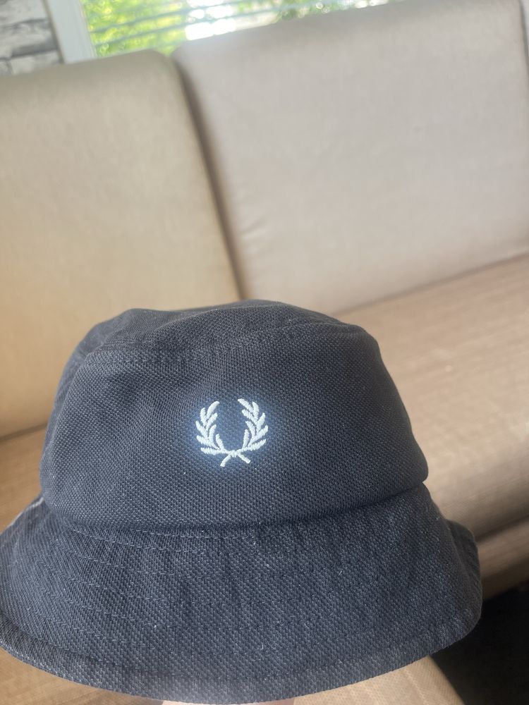 Шапка(идиотка)Fred Perry