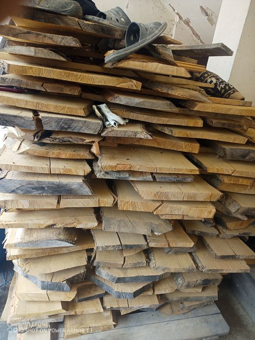 Vând scândură și dulapi de cireș