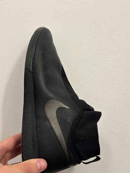 Ghete de fotbal Nike Phantom