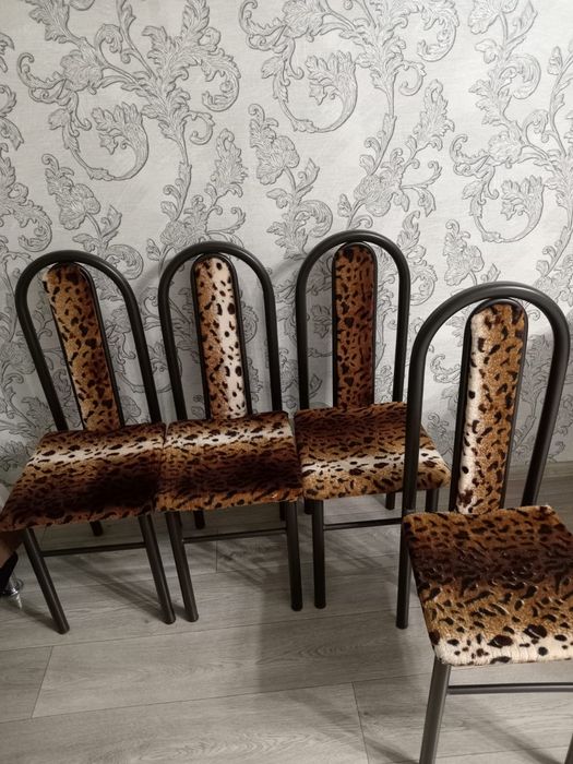 Стулья в хорошем состоянии