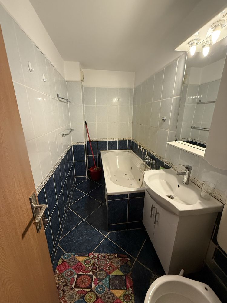 Apartament 3 camere, 77 mp, decomandat, zona Timpuri Noi/Mall Vitan