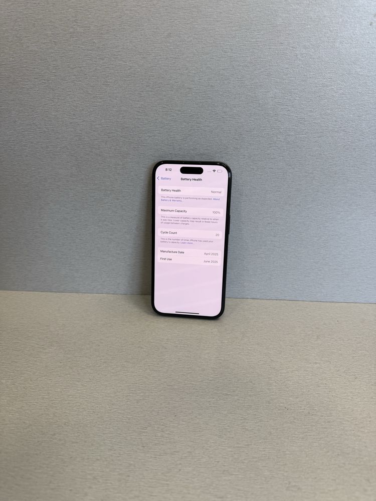Продавам iPhone 16 на 20 цикъла
