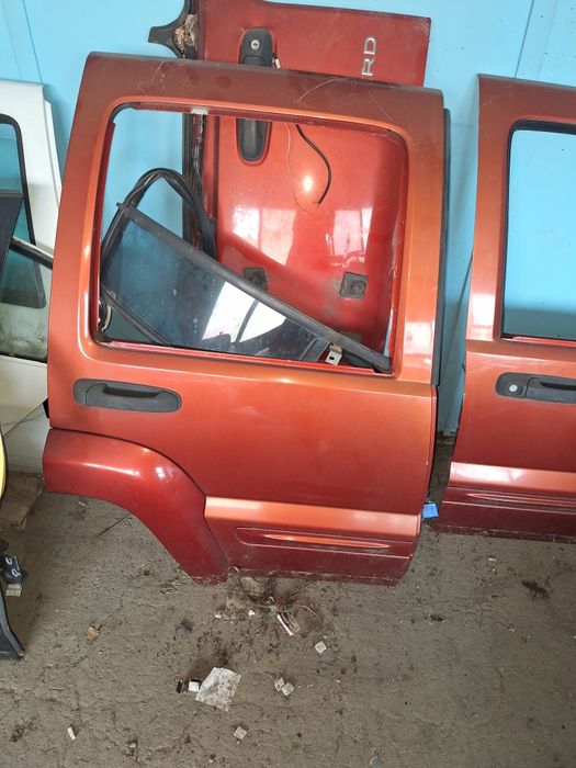 Jeep KJ едрогабаритни части