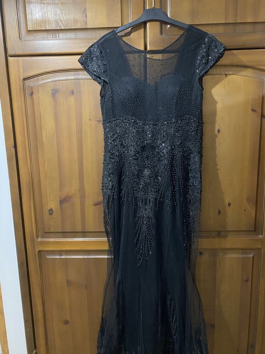 Официална рокля М/Л размер