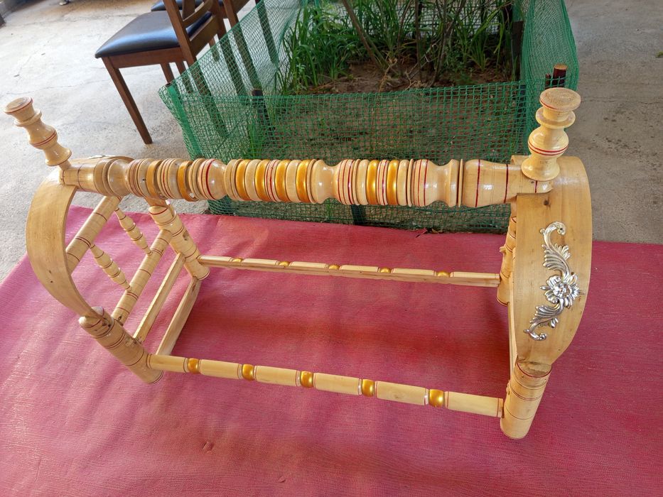 Продаётся / бесик / .