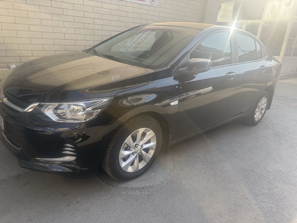 Chevrolet onix sotiladi