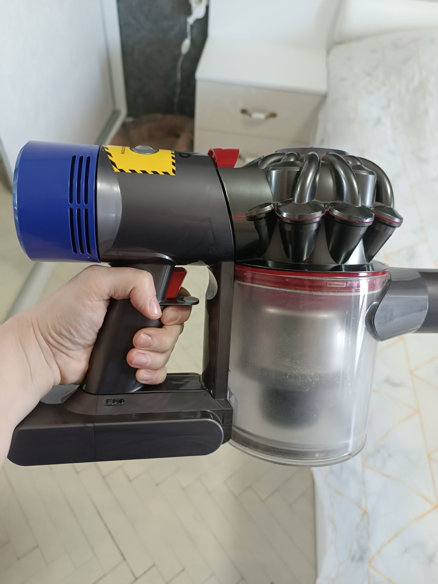 Dyson V8 Absolute