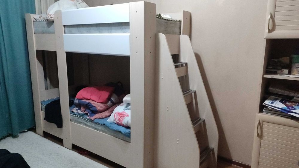 Кровать двухярусный