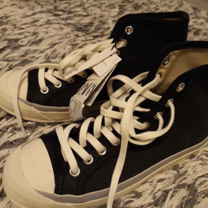 Bascheti din piele intoarsa, mar 40, marca Zara