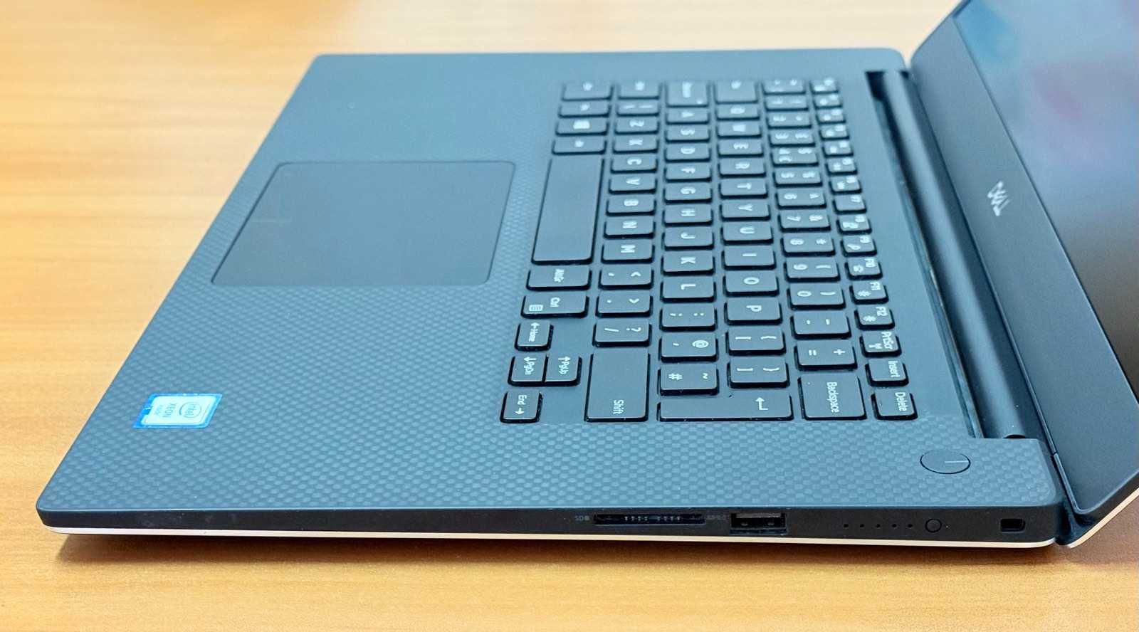 Dell 5540/ intel Xeon/ 64GB / 512GB SSD/ Quadro T1000 / IGZO 100% sRGB