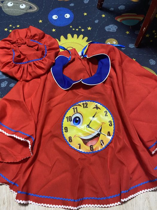 Новогодний костюм часов (часы)