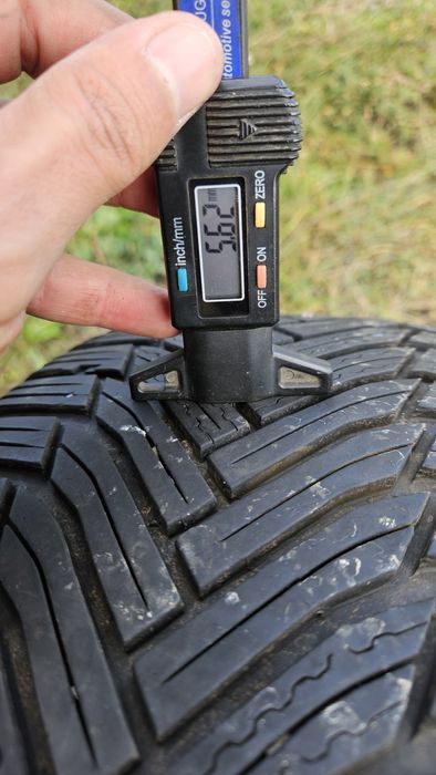 2бр гуми 215 60 16 мишелин