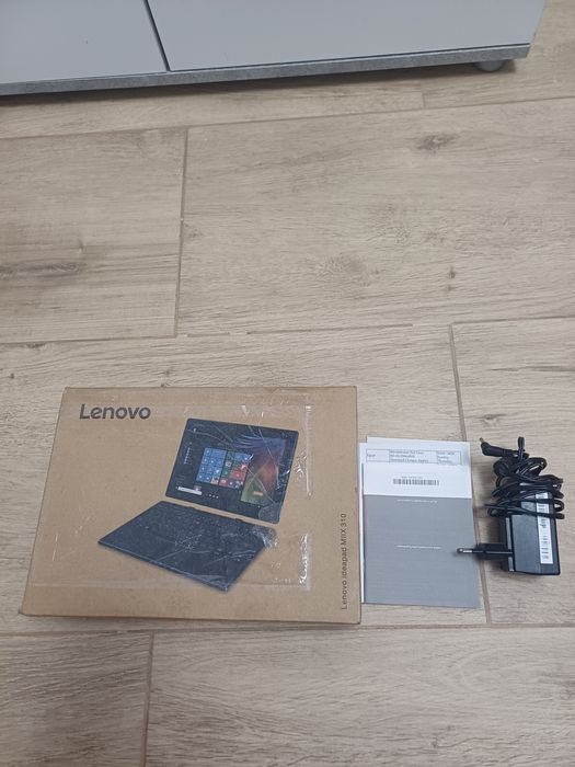 Lenovo Miix 310 cu Touchscreen