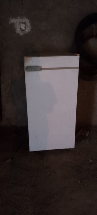Продам холодильник