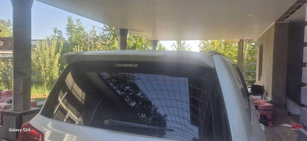 Продам сполер от Toyota land cruiser 200