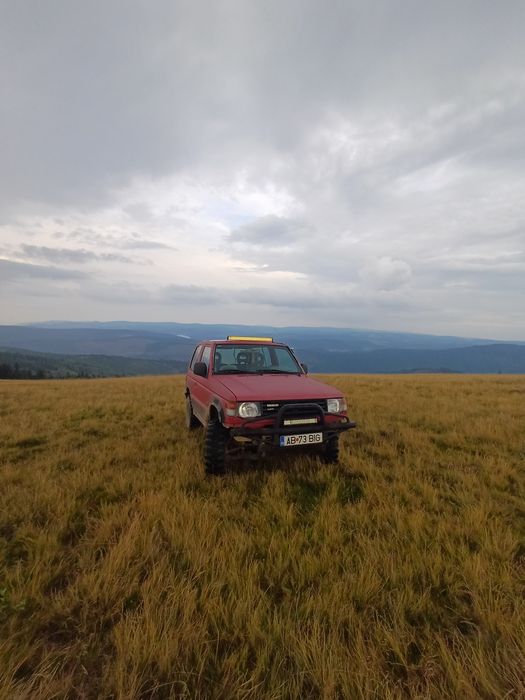 Vând mitsubishi pajero 2.5