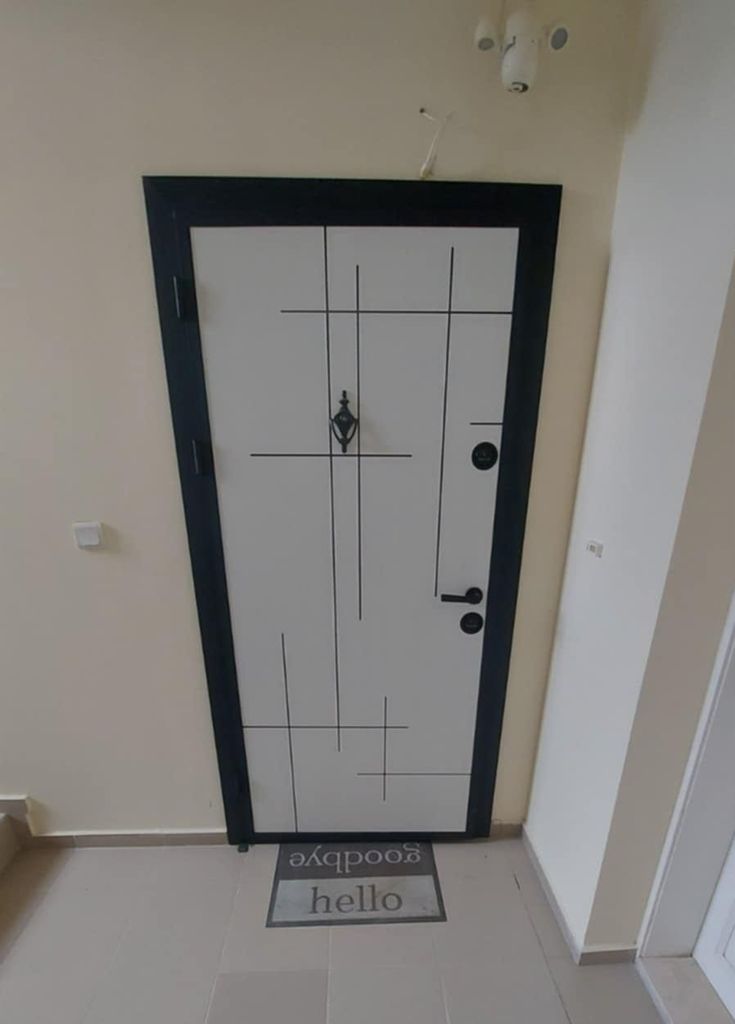 Продава се Тристаен апартамент в Бяла - 103 кв.м за 1166 €/кв.м - Снимка #1
