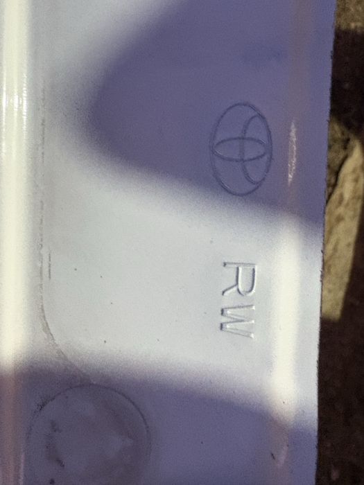 2 броя - Десен калник за Тойота Хайлукс/ Toyota Hilux 2016