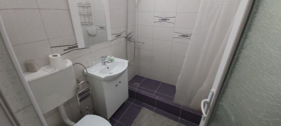 Inchiriez apartament 2 camere in zona Plantelor,Braila